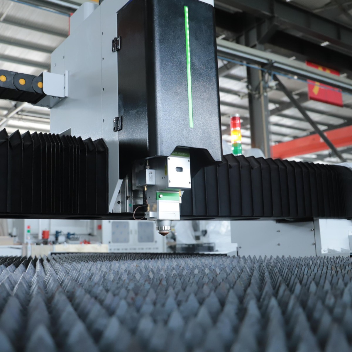 Dedicated Customer Support Iro - đánh giá và giá Industrial Laser Cutting Machine